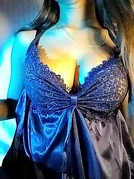Esha Babyy online show from April 27, 2026, 1:31 pm