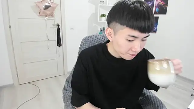 Miram Yu online show from March 19, 2025, 5:17 pm