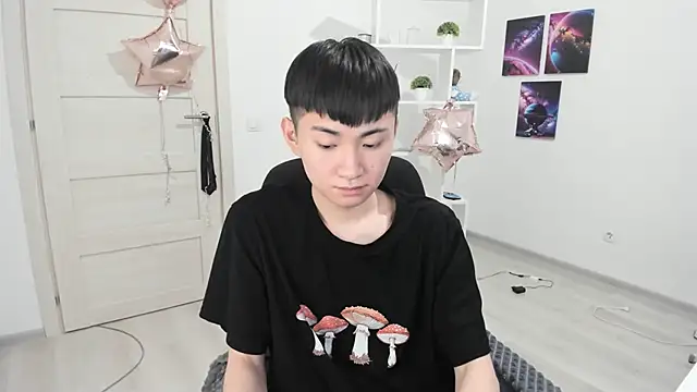 Miram Yu online show from March 21, 2025, 8:29 pm