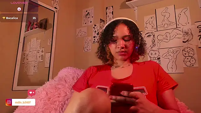 Snapshot of MadelineBenet chatting on March 18, 2025, 1:53 am MadelineBenet online show from March 18, 2025, 1:53 am