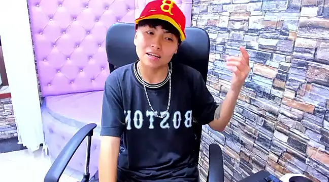 Snapshot of Im_Mathias chatting on December 5, 2024, 3:15 am Im Mathias online show from December 5, 2024, 3:15 am