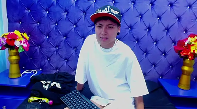 Snapshot of Im_Mathias chatting on January 8, 2025, 9:10 am Im Mathias online show from January 8, 2025, 9:10 am