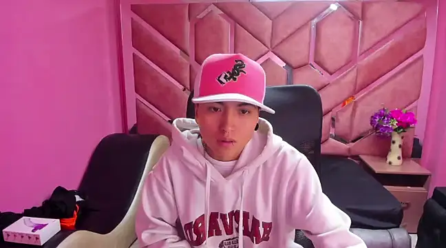 Snapshot of Im_Mathias chatting on January 19, 2025, 6:31 am Im Mathias online show from January 19, 2025, 6:31 am