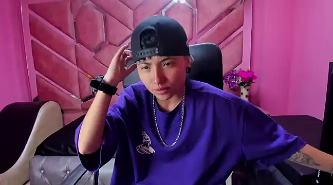 Snapshot of Im_Mathias chatting on January 29, 2025, 6:43 am Im Mathias online show from January 29, 2025, 6:43 am