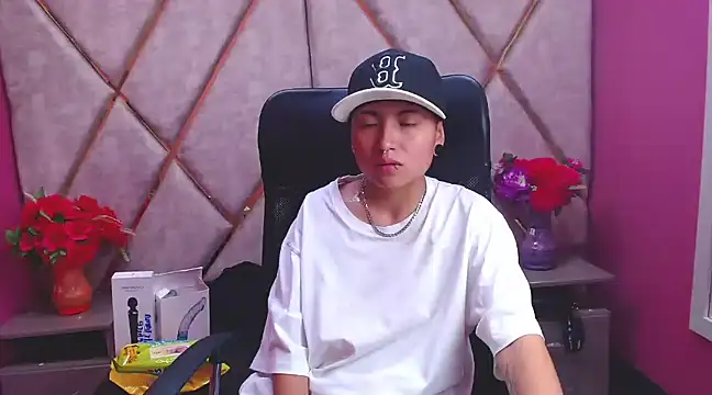 Snapshot of Im_Mathias chatting on February 1, 2025, 5:28 am Im Mathias online show from February 1, 2025, 5:28 am