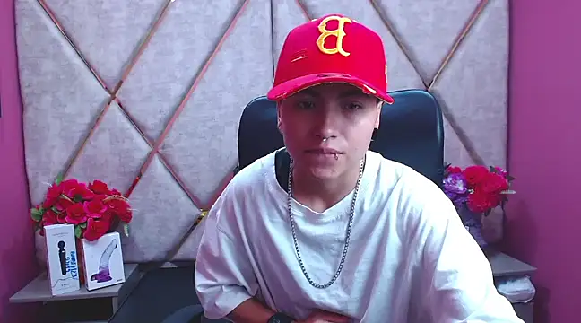 Snapshot of Im_Mathias chatting on February 7, 2025, 1:58 am Im Mathias online show from February 7, 2025, 1:58 am