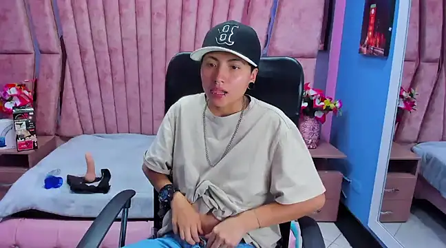 Snapshot of Im_Mathias chatting on March 11, 2025, 3:26 am Im Mathias online show from March 11, 2025, 3:26 am