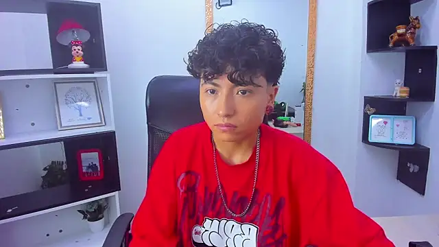 Snapshot of Im_Mathias chatting on October 30, 2025, 10:43 pm Im Mathias online show from October 30, 2025, 10:43 pm