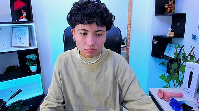 Snapshot of Im_Mathias chatting on November 22, 2025, 1:48 am Im Mathias online show from November 22, 2025, 1:48 am