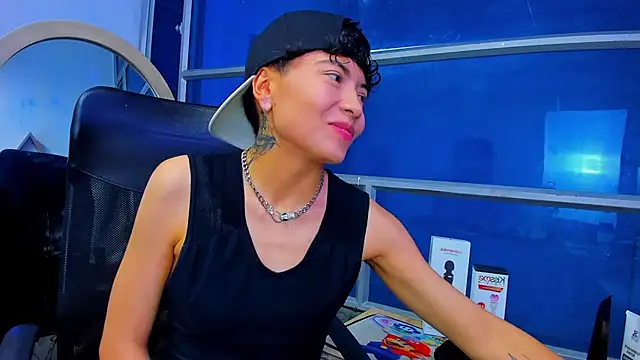 Snapshot of Im_Mathias chatting on November 30, 2025, 12:36 am Im Mathias online show from November 30, 2025, 12:36 am