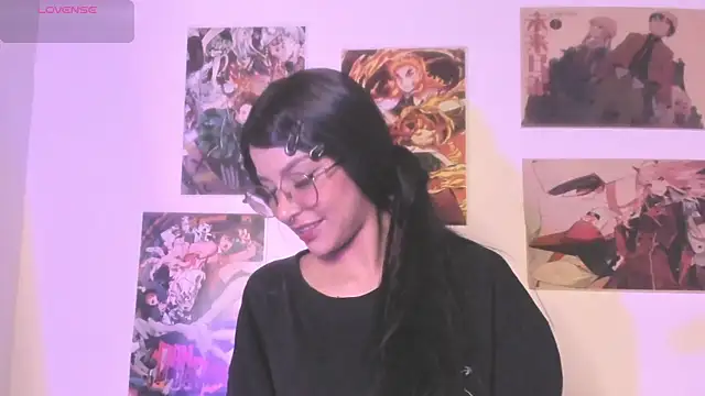 Luna-Chann online show from May 3, 2026, 10:27 pm