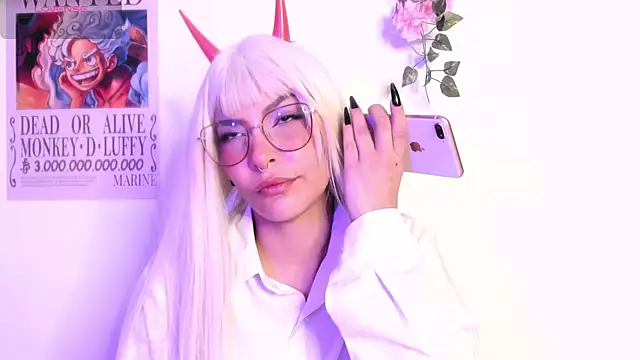 Snapshot of Luna-Chann chatting on July 31, 2026, 11:48 pm Luna-Chann online show from July 31, 2026, 11:48 pm