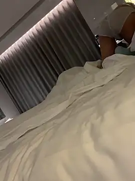 iyy2004 online show from March 4, 2025, 12:50 am