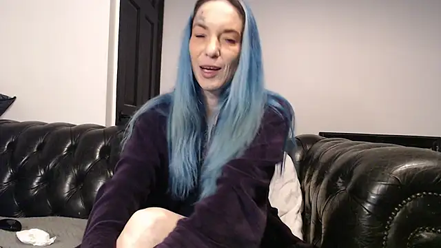 Snapshot of RavenryderUK chatting on January 24, 2025, 10:08 pm RavenryderUK online show from January 24, 2025, 10:08 pm