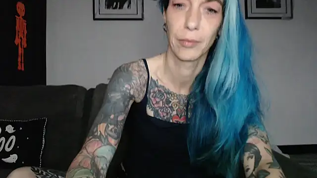 Snapshot of RavenryderUK chatting on October 27, 2025, 11:31 pm RavenryderUK online show from October 27, 2025, 11:31 pm