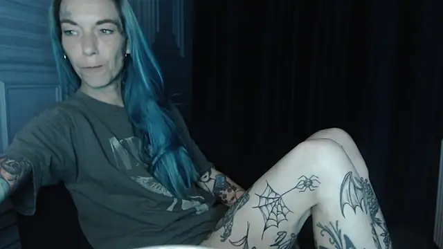 Snapshot of RavenryderUK chatting on May 27, 2026, 8:50 pm RavenryderUK online show from May 27, 2026, 8:50 pm