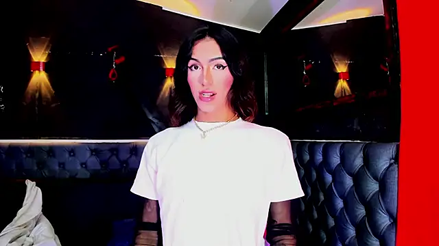 Snapshot of Isabella_stanford2 chatting on December 20, 2025, 6:37 pm Isabella stanford2 online show from December 20, 2025, 6:37 pm