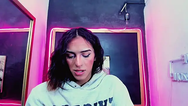 Snapshot of Isabella_stanford2 chatting on January 9, 2026, 2:20 pm Isabella stanford2 online show from January 9, 2026, 2:20 pm