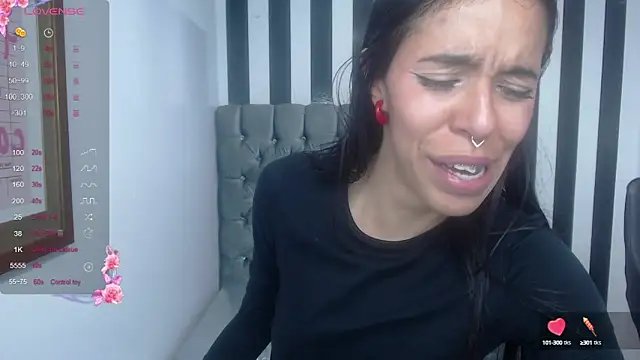 Snapshot of stephania_t chatting on January 11, 2025, 1:32 pm stephania t online show from January 11, 2025, 1:32 pm