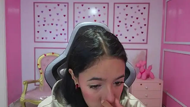 Snapshot of stephania_t chatting on September 10, 2025, 11:32 am stephania t online show from September 10, 2025, 11:32 am