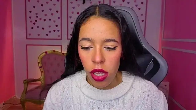 Snapshot of stephania_t chatting on November 21, 2025, 11:53 am stephania t online show from November 21, 2025, 11:53 am