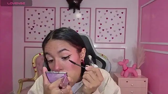 Snapshot of stephania_t chatting on November 24, 2025, 12:49 pm stephania t online show from November 24, 2025, 12:49 pm