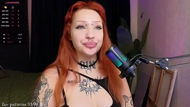 Snapshot of violetviolator chatting on December 5, 2024, 5:48 am violetviolator online show from December 5, 2024, 5:48 am