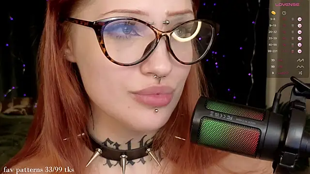 Snapshot of violetviolator chatting on December 23, 2024, 4:28 pm violetviolator online show from December 23, 2024, 4:28 pm