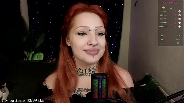 Snapshot of violetviolator chatting on January 2, 2025, 9:07 pm violetviolator online show from January 2, 2025, 9:07 pm