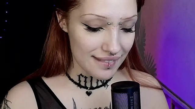 Snapshot of violetviolator chatting on February 8, 2025, 7:04 am violetviolator online show from February 8, 2025, 7:04 am