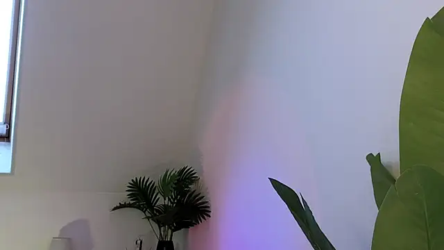 Snapshot of violetviolator chatting on March 15, 2025, 6:03 am violetviolator online show from March 15, 2025, 6:03 am