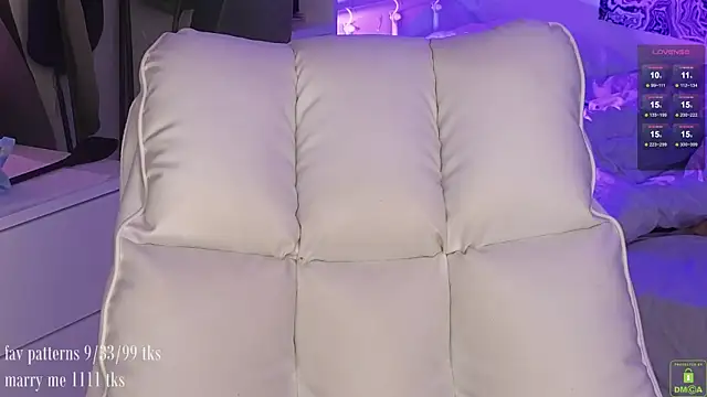 Snapshot of violetviolator chatting on September 22, 2025, 5:20 am violetviolator online show from September 22, 2025, 5:20 am