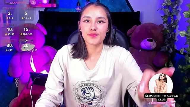  Sophie  miller online show from February 4, 2025, 7:44 pm