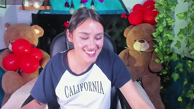  Sophie  miller online show from February 19, 2025, 11:14 pm