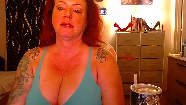 Nikkimastersgirl1091 online show from September 20, 2025, 11:11 am