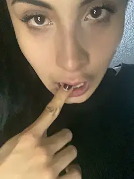 Snapshot of Effyvice13 chatting on September 30, 2025, 4:06 am Effyvice13 online show from September 30, 2025, 4:06 am