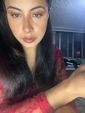 Snapshot of Effyvice13 chatting on October 18, 2025, 2:14 am Effyvice13 online show from October 18, 2025, 2:14 am