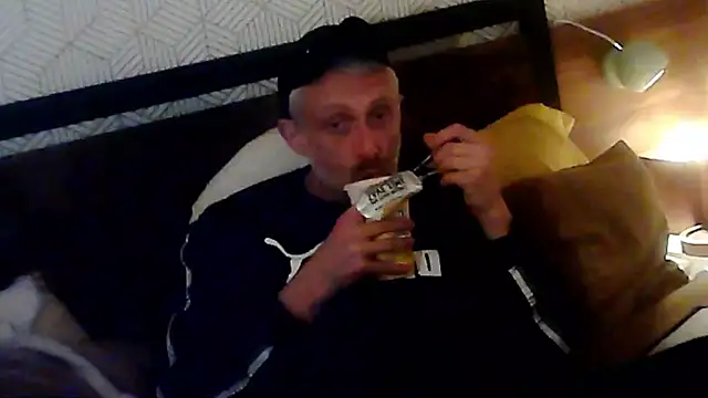 unclestefansdick online show from October 5, 2025, 2:54 am