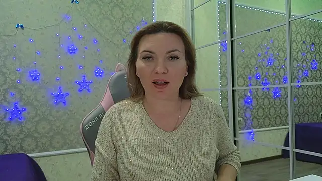 Snapshot of -DIVORA- chatting on February 16, 2025, 11:05 am -DIVORA- online show from February 16, 2025, 11:05 am