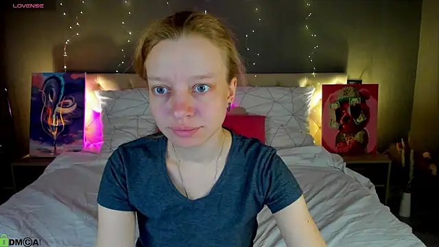 Snapshot of Michelle_Blond chatting on May 19, 2026, 1:11 am Michelle Blond online show from May 19, 2026, 1:11 am