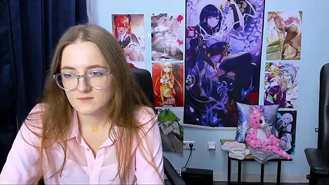 luna berryy online show from December 5, 2024, 3:50 pm