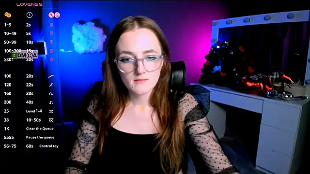 luna berryy online show from February 18, 2025, 5:20 am