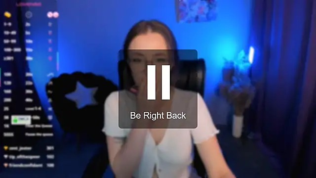 luna berryy online show from February 23, 2025, 2:29 am