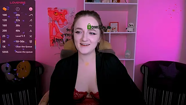 luna berryy online show from September 26, 2025, 7:51 pm