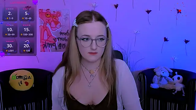 luna berryy online show from April 29, 2026, 8:04 pm