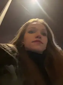 Snapshot of KitteCat chatting on December 27, 2024, 4:43 pm KitteCat online show from December 27, 2024, 4:43 pm