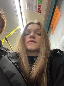 Snapshot of KitteCat chatting on January 8, 2025, 2:35 pm KitteCat online show from January 8, 2025, 2:35 pm