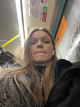 Snapshot of KitteCat chatting on January 12, 2025, 9:19 am KitteCat online show from January 12, 2025, 9:19 am