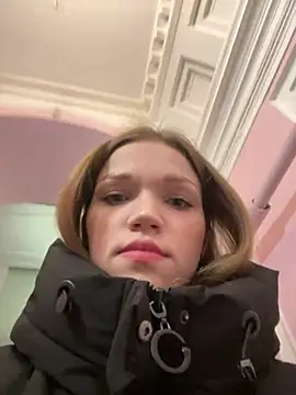 Snapshot of KitteCat chatting on January 13, 2025, 10:58 am KitteCat online show from January 13, 2025, 10:58 am