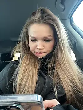 Snapshot of KitteCat chatting on February 19, 2025, 11:49 am KitteCat online show from February 19, 2025, 11:49 am